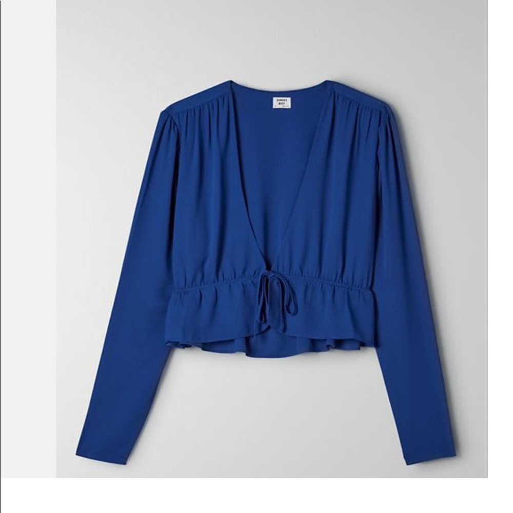 Aritzia crop tie blouse